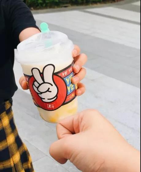 廣州金達咖啡飲品城-做奶茶如何挑選好的奶茶原料？