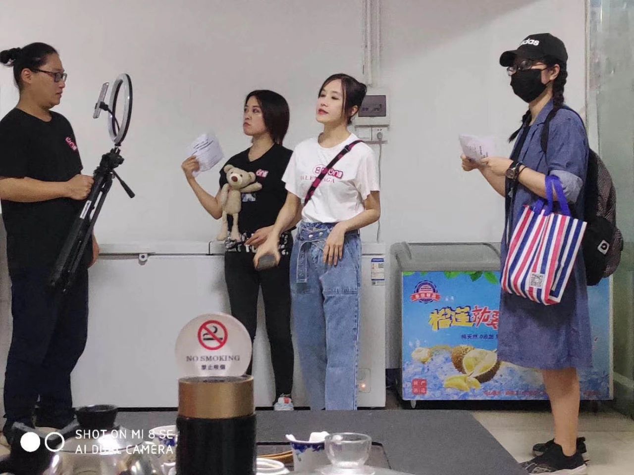 廣州直播節“在穗臺商分會場”，兩岸網紅主播齊聚松洲街金達咖啡飲品城打卡