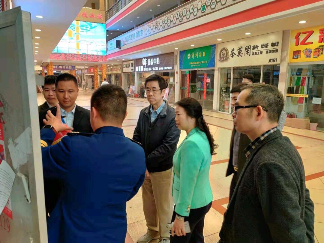 【市場動態】白云區副區長盧綺文帶隊到金達咖啡飲品城檢查安全生產工作