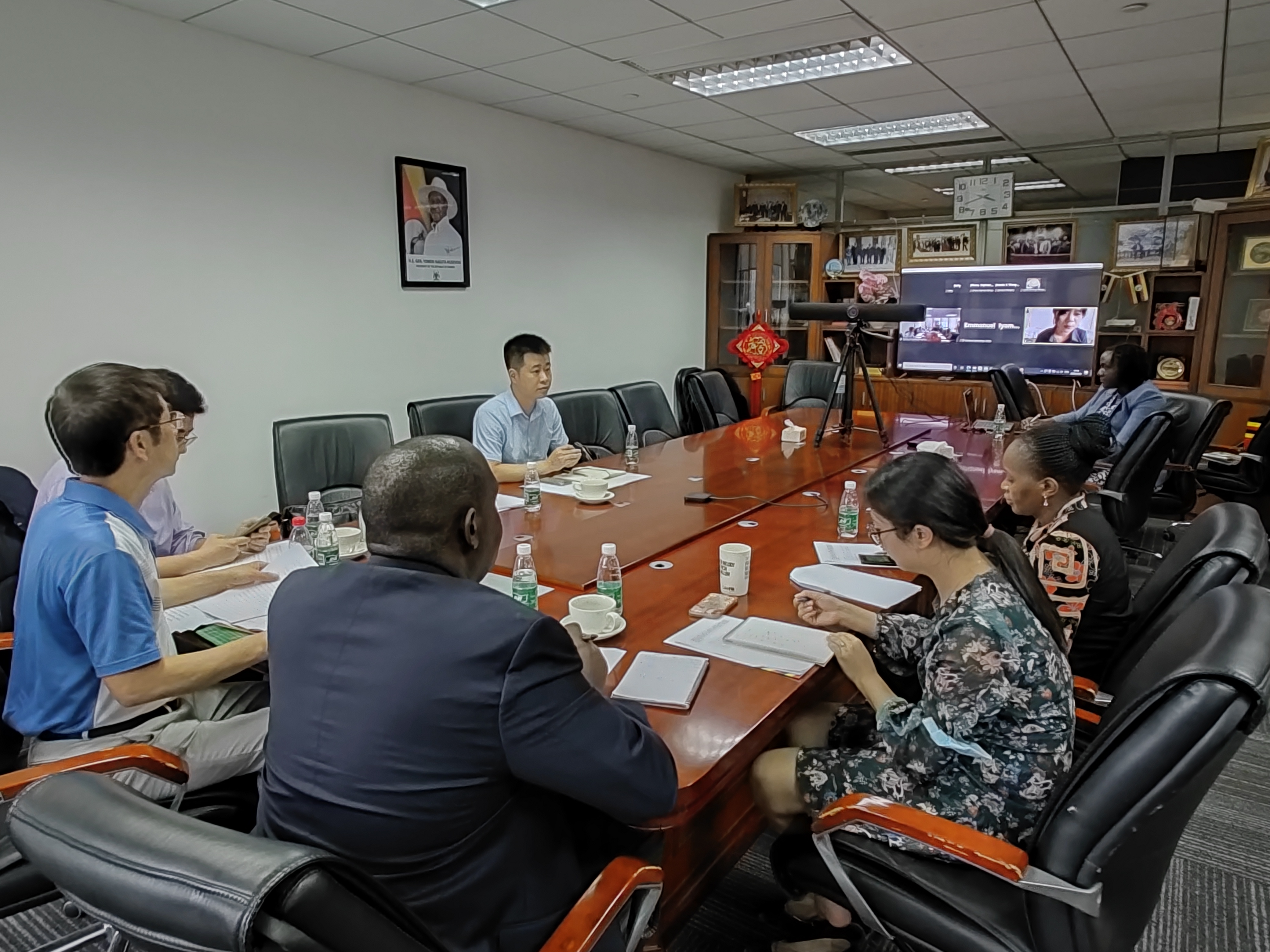 金達咖啡飲品城與烏干達咖啡發(fā)展局召開線上會議討論市場推廣方案 金達咖啡飲品城與烏干達咖啡發(fā)展局召開線上會議討論市場推廣方案