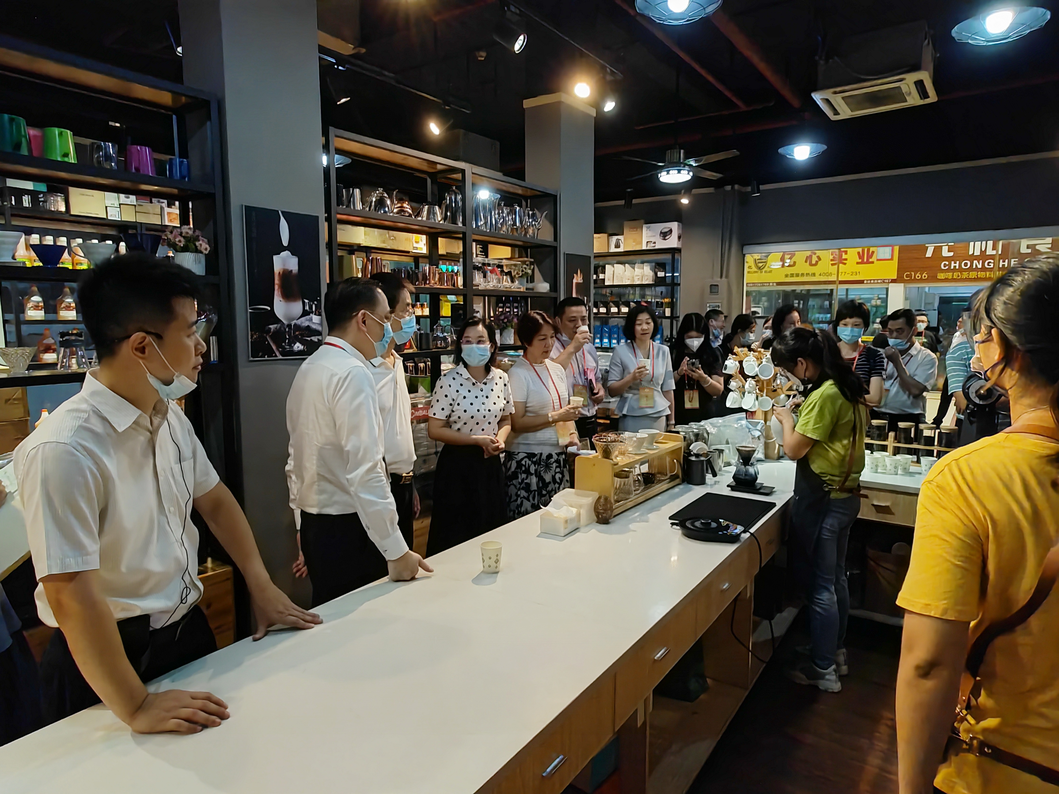 白云區(qū)政協(xié)袁東華主席一行到松洲街道調(diào)研“食材之都”轉(zhuǎn)型升級工作 白云區(qū)政協(xié)袁東華主席一行到松洲街道調(diào)研“食材之都”轉(zhuǎn)型升級工作