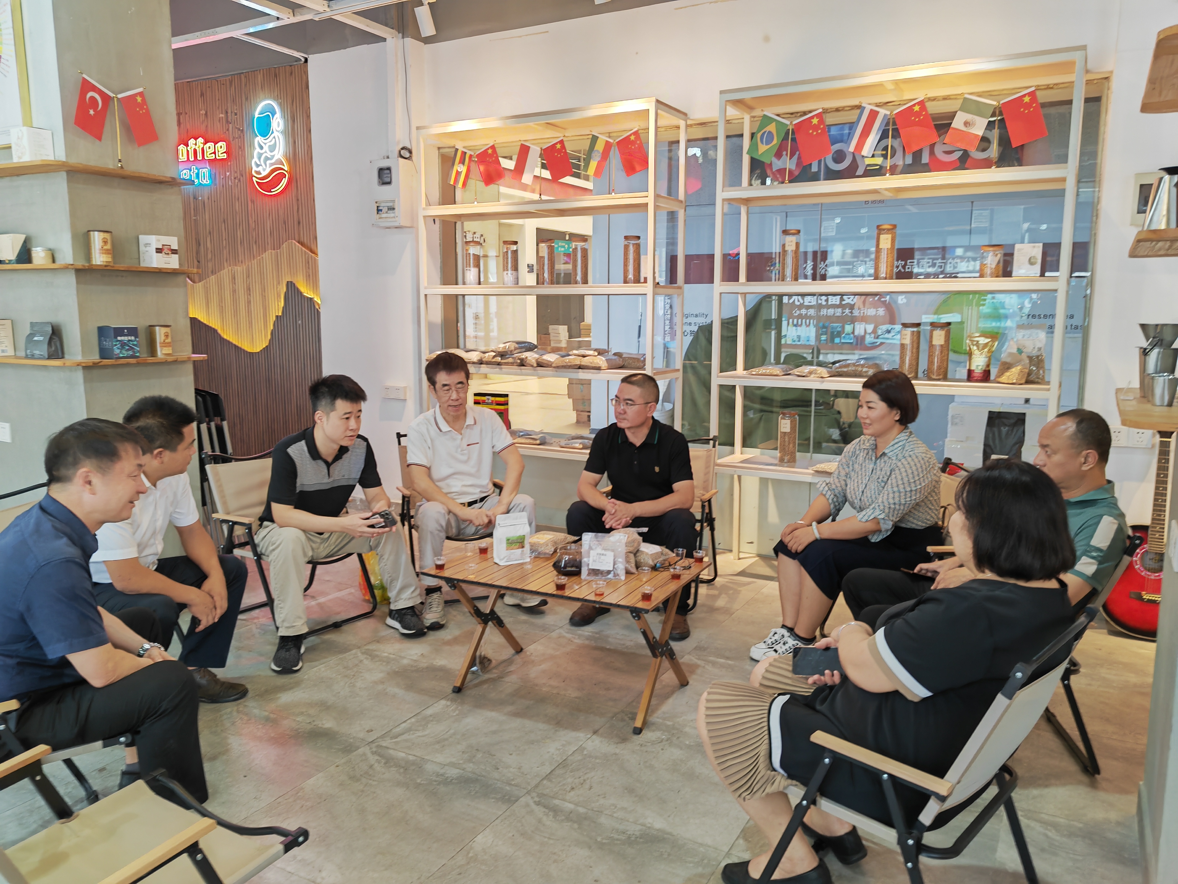 云南孟連縣長帶隊蒞臨廣州金達簽約共建“孟連牛油果大灣區推廣展示中心” 云南孟連縣長帶隊蒞臨廣州金達簽約共建“孟連牛油果大灣區推廣展示中心”